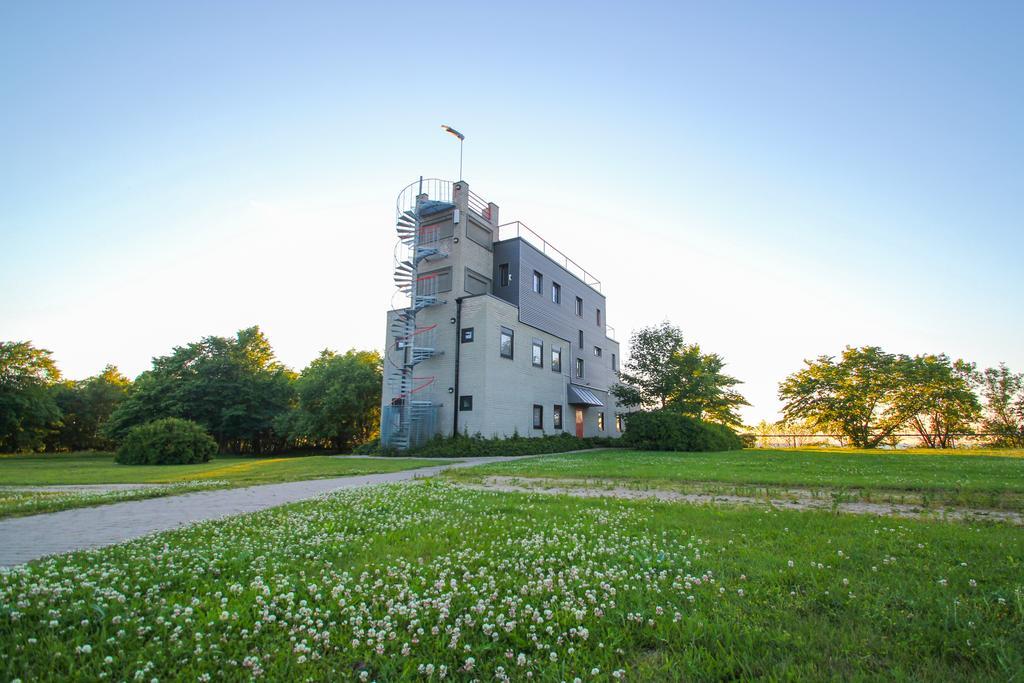 Saka Manor Hotel Exterior foto